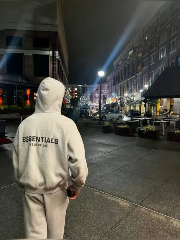 The Ultimate Essentials Hoodie Size Guide: Find Your Perfect Fit